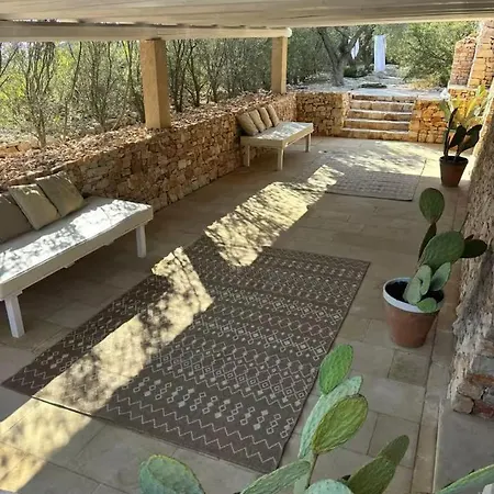 Trullo Dei Silvi 1 Holiday home Torre Vado